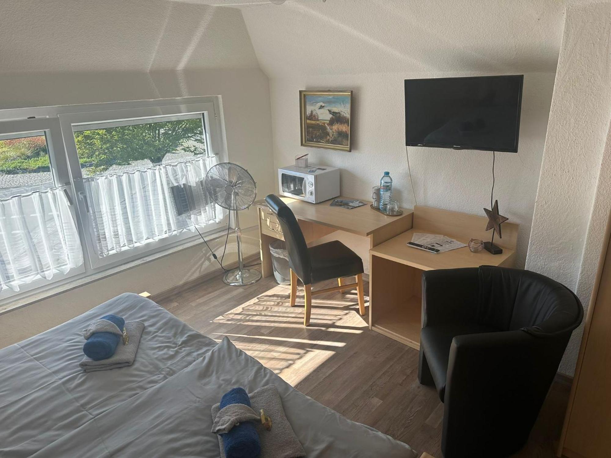 Zentrale Doppelbettzimmer Nordenham Dış mekan fotoğraf
